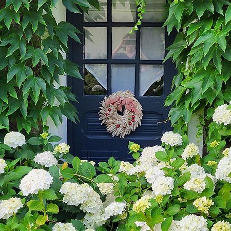 Les Glycines Bed & Breakfast อูริ ภายนอก รูปภาพ