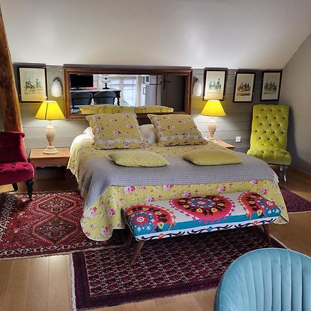 Les Glycines Bed & Breakfast อูริ ภายนอก รูปภาพ