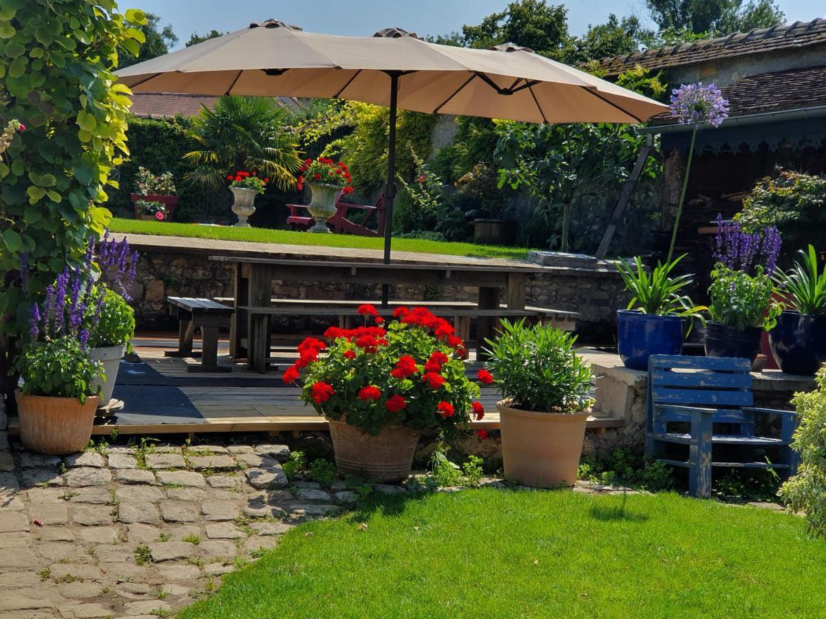 Les Glycines Bed & Breakfast อูริ ภายนอก รูปภาพ