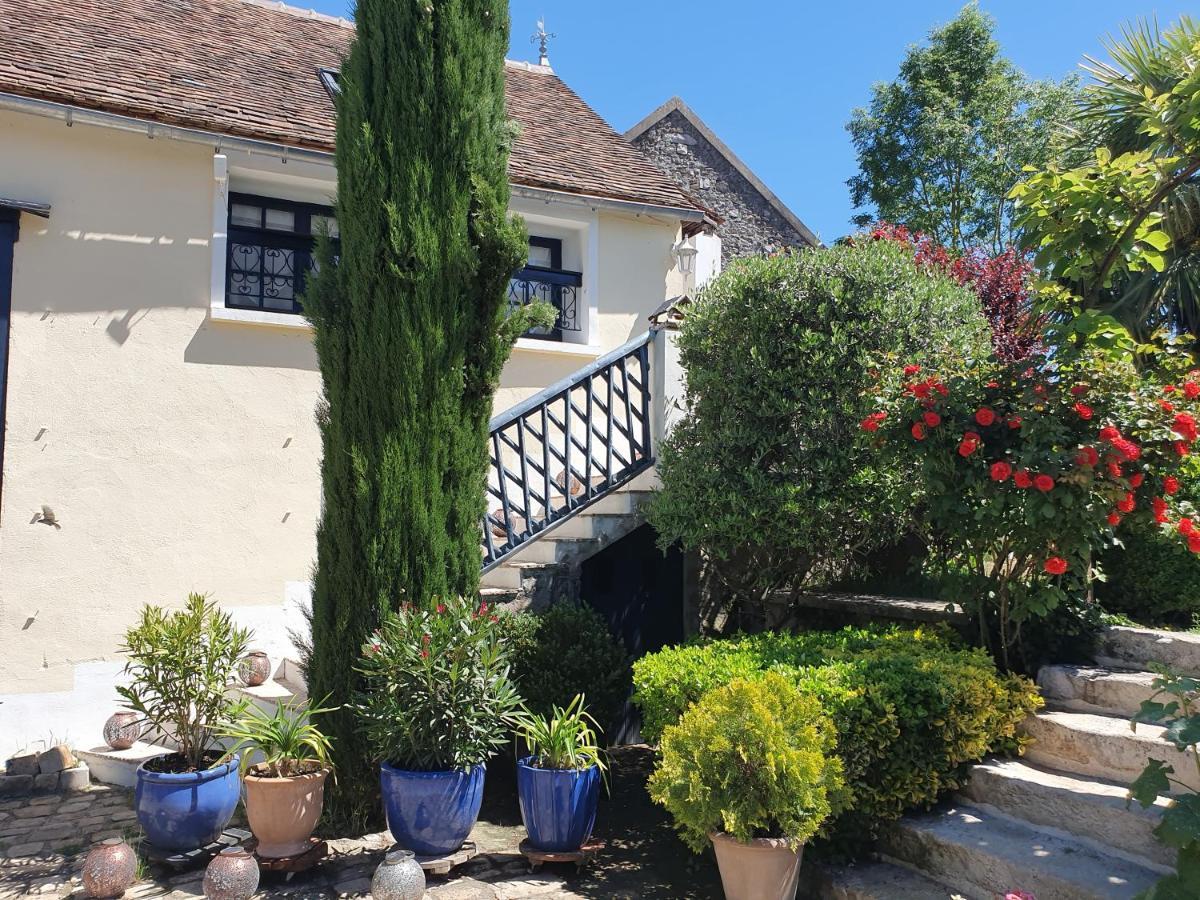 Les Glycines Bed & Breakfast อูริ ภายนอก รูปภาพ