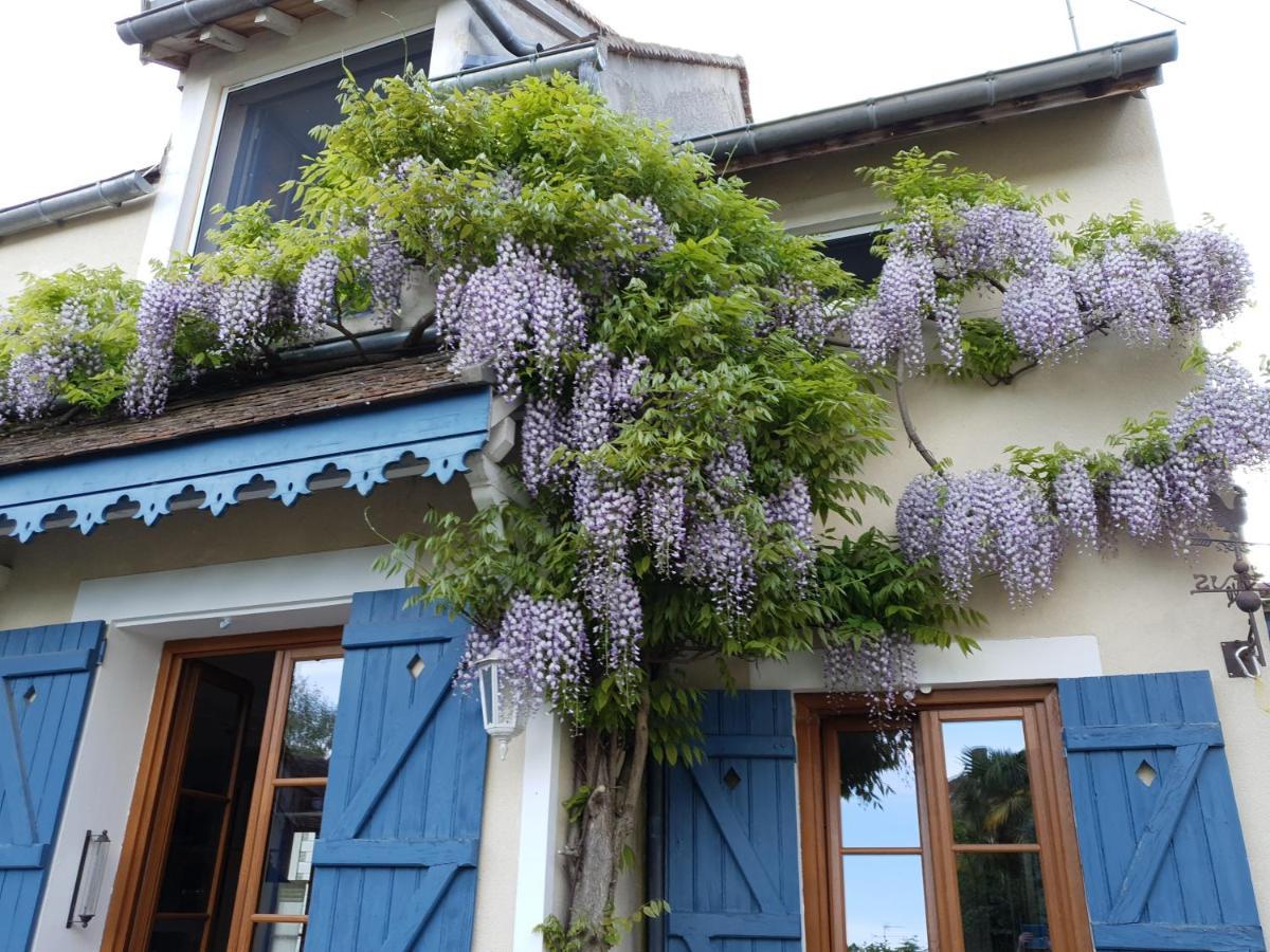Les Glycines Bed & Breakfast อูริ ภายนอก รูปภาพ