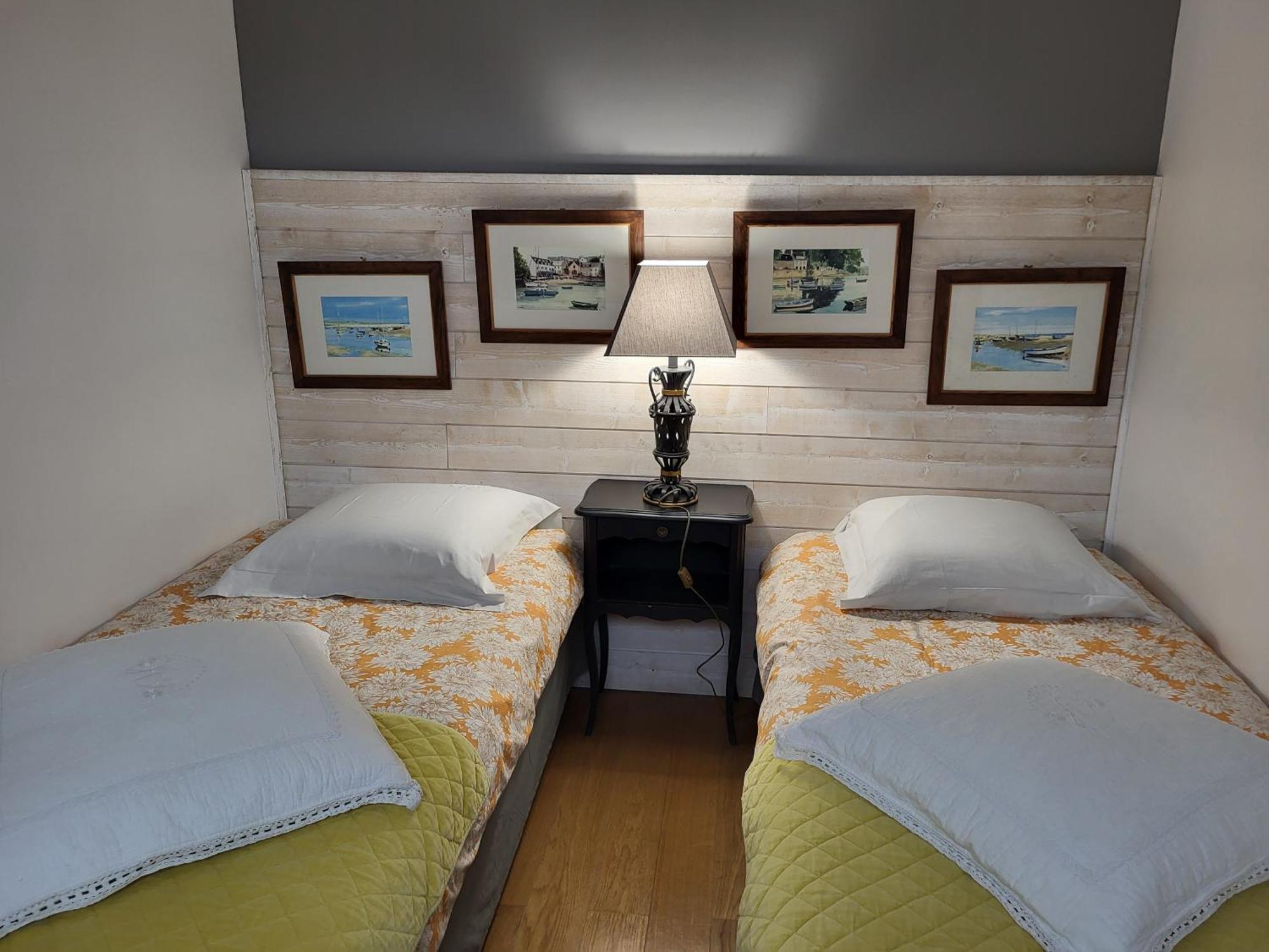 Les Glycines Bed & Breakfast อูริ ภายนอก รูปภาพ