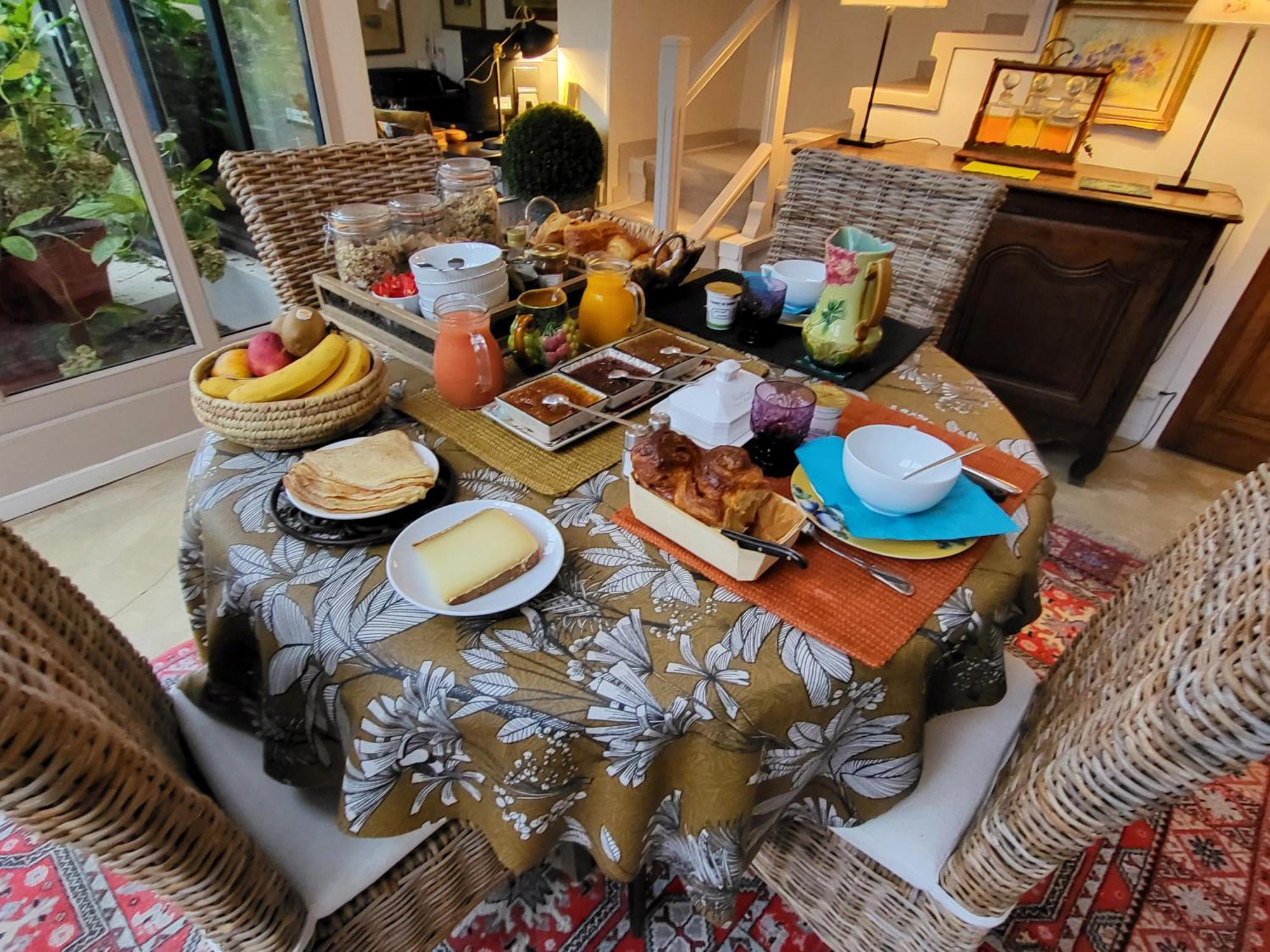 Les Glycines Bed & Breakfast อูริ ภายนอก รูปภาพ